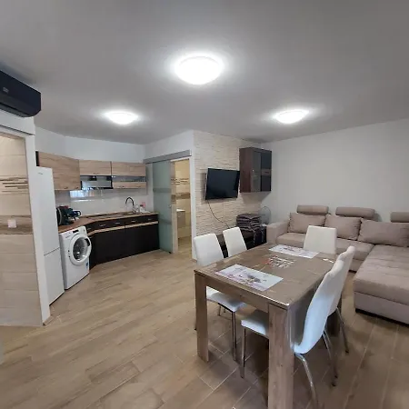 Delta Inn Apartman Balatonfüred Esterno foto